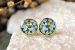 Серьги-гвоздики